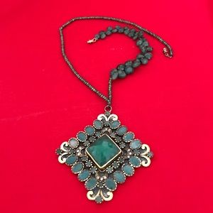 Emerald choker necklace.